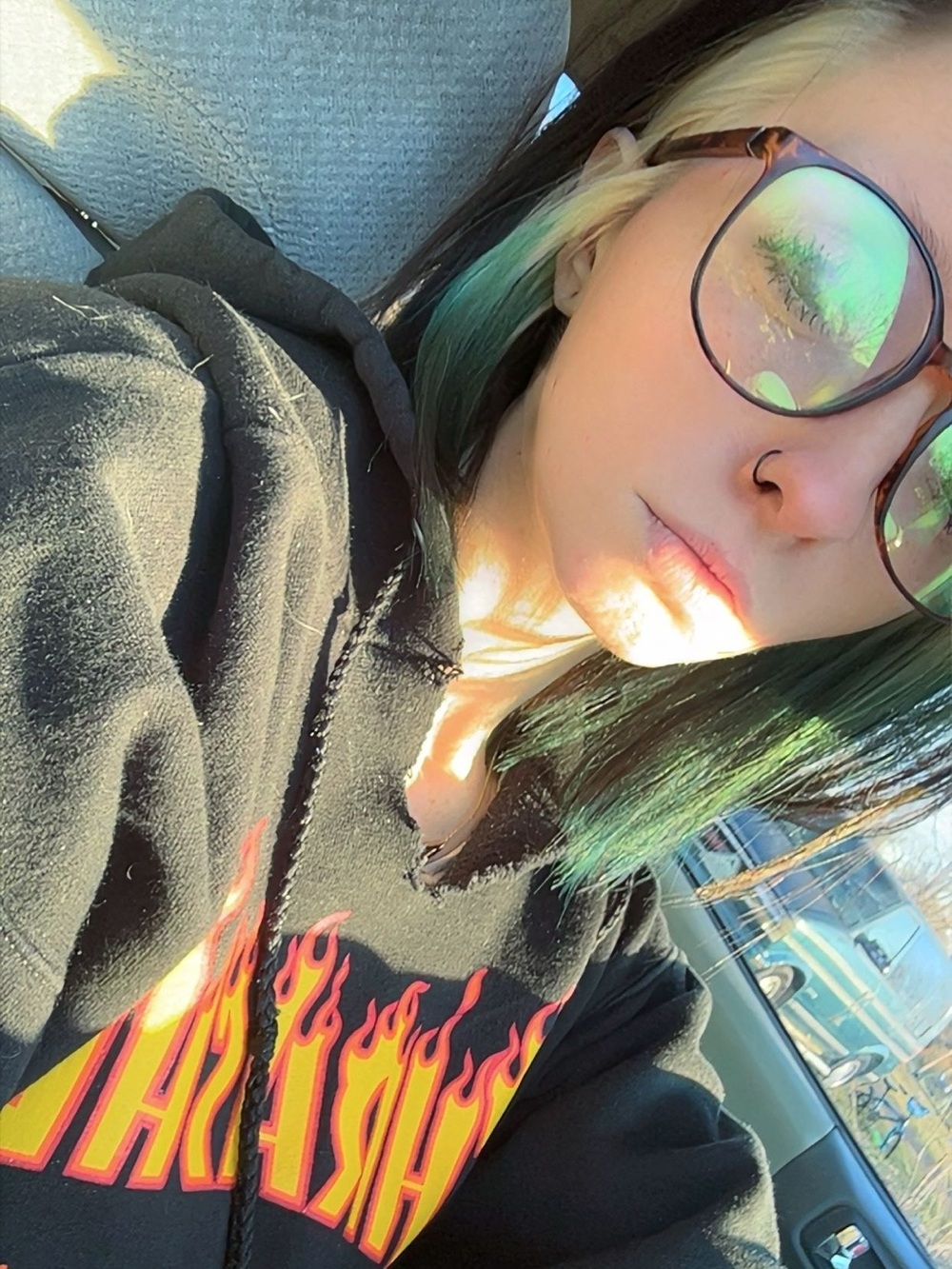 Meet your Posher, Angela